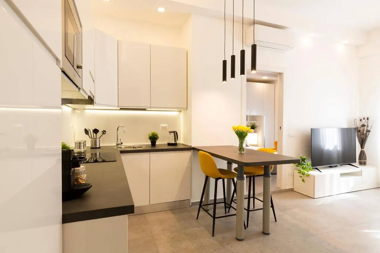 Apartment Biancospini 13 - Flower District Milan