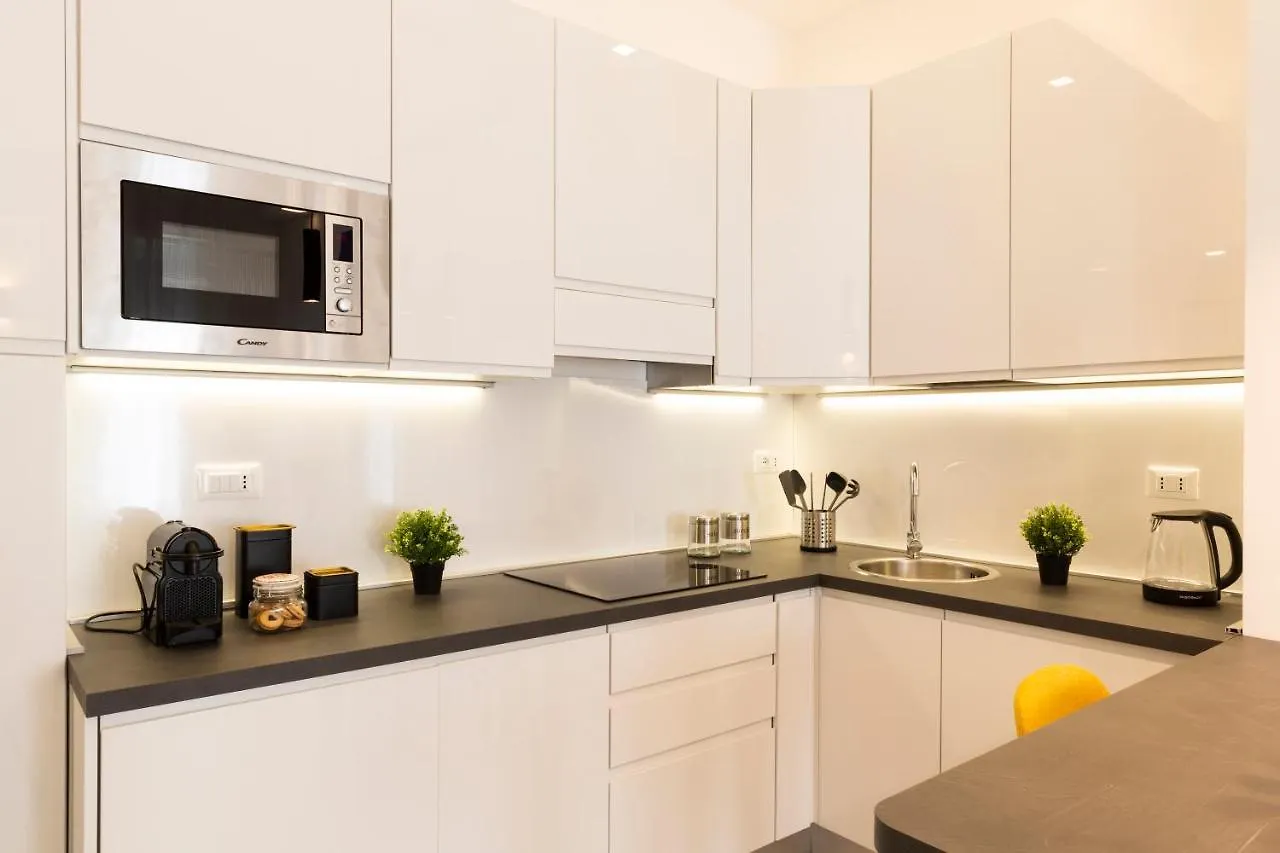Apartment Biancospini 13 - Flower District Milan